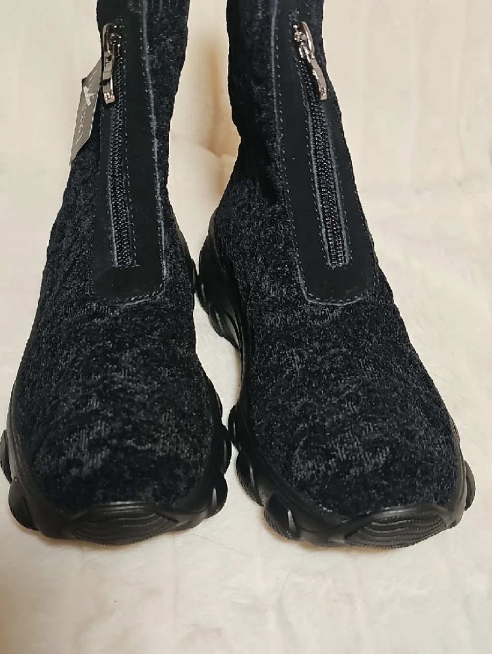 bernie mev. Black Vegan Winter Chelsea Boots with Zipper